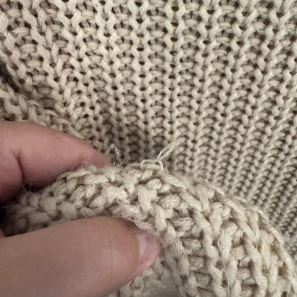 moon & madison Classic Cable Knit Turtleneck Sweater Women's Size Large Beige - Picture 9 of 10